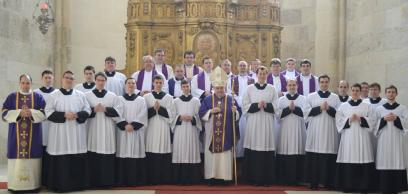 Lektor- és akolitusavatás Lektor- és akolitusavatás