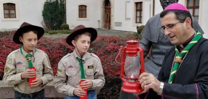 Flacăra păcii de la Betleem la Alba Iulia Flacăra păcii de la Betleem la Alba Iulia