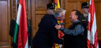 Magyar állami kitüntetések egyházi személyeknek is Magyar állami kitüntetések egyházi személyeknek is