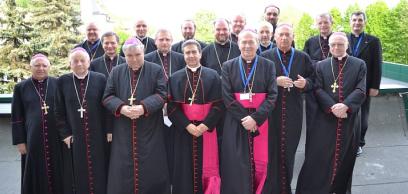 Sajtóközlemény - A pápa romániai látogatásának, a család helyzetének és az ifjúság nevelésének témája a katolikus püspökök előtt