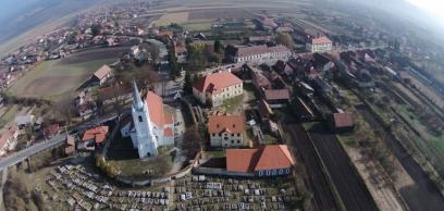 Egyházi és világi elöljárók egyeztetése az alcsíki cigány közösség helyzetéről Egyházi és világi elöljárók egyeztetése az alcsíki cigány közösség helyzetéről