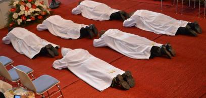 Diákónusszentelés 2014 (képgaléria) Diákónusszentelés 2014 (képgaléria)