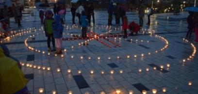 Újra kigyúltak az együttérzés fényei 