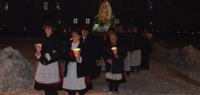 Mária-köszöntő több ezer hívővel 