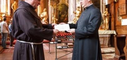 Átadták Csaba testvérnek a Szeretet Napok adományait Győrben