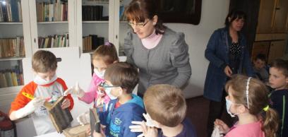 Levéltárpedagógiai nap a Gyulafehérvári Főegyházmegyei Levéltár Gyergyószentmiklósi Gyűjtőlevéltárában