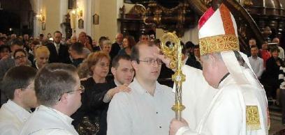 Kezdődik a bérmálás