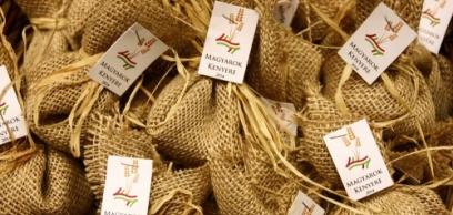 Megkezdődött a Magyarok Kenyere lisztjének szétosztása