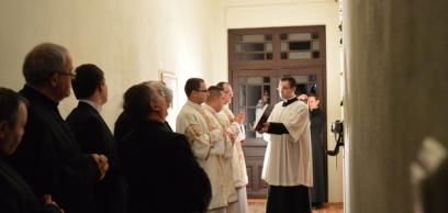 Előadás, szimbolikus kapunyitás