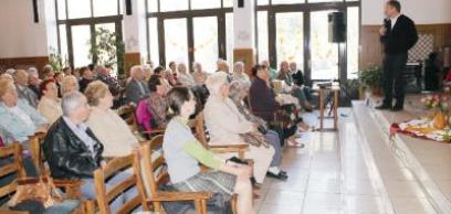 „Taníts minket úgy számlálni napjainkat…” – Idősek napja a Deus Providebit Házban