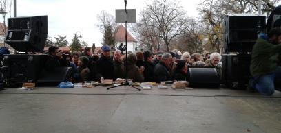 We Don`t Abandon the School! We Don`t Abandon the School!