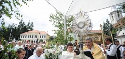 A kegyelmet osztó, áhítatot keltő ünnep