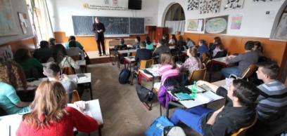 A romániai iskolások csaknem 90 százalékát beíratták hittanra