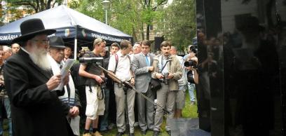 Az ártatlan zsidó áldozatokra emlékeztek Az ártatlan zsidó áldozatokra emlékeztek