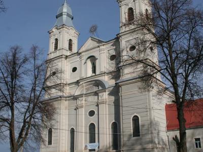 Megnyitották az irgalmasság kapuját Csíksomlyón