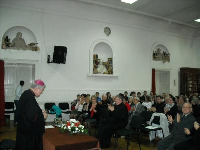 Érseki látogatás a 435 éves iskolában Érseki látogatás a 435 éves iskolában