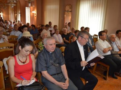 Márton Áron – a keresztény családok pártfogója Márton Áron – a keresztény családok pártfogója