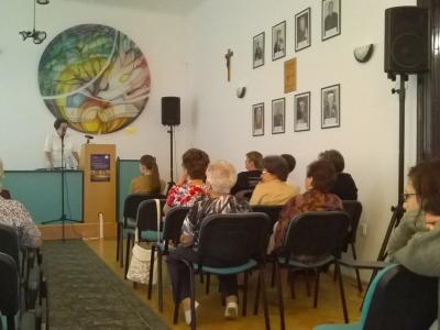 Ég és föld között